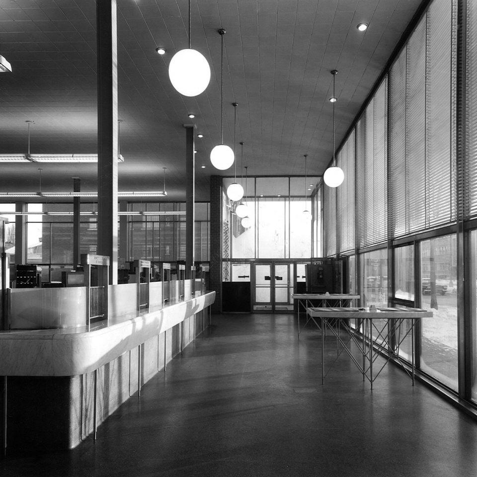 Bureau de poste Ville Mont-Royal <br>1955